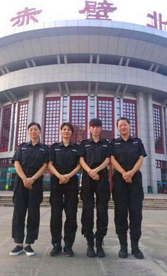 赤壁北火车站——安检服务